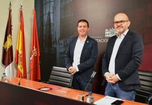 presidente de la Diputacion junto al responsable de Sanidad