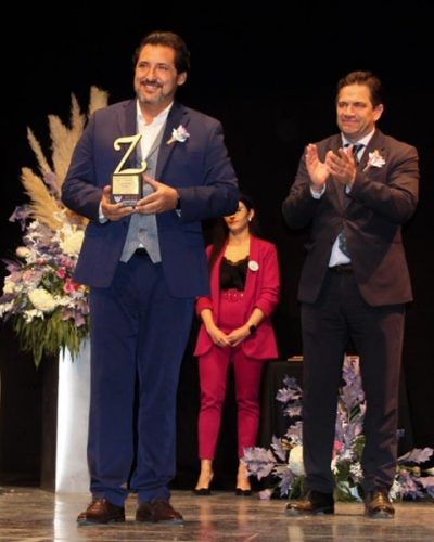 40089bd8a3615c0db500adc387c0794a_3_XL