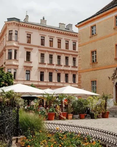 52375-piaristenviertel-gastro-piaristenkirche