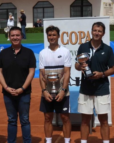 Foto entrega trofeos Copa Leyendas I